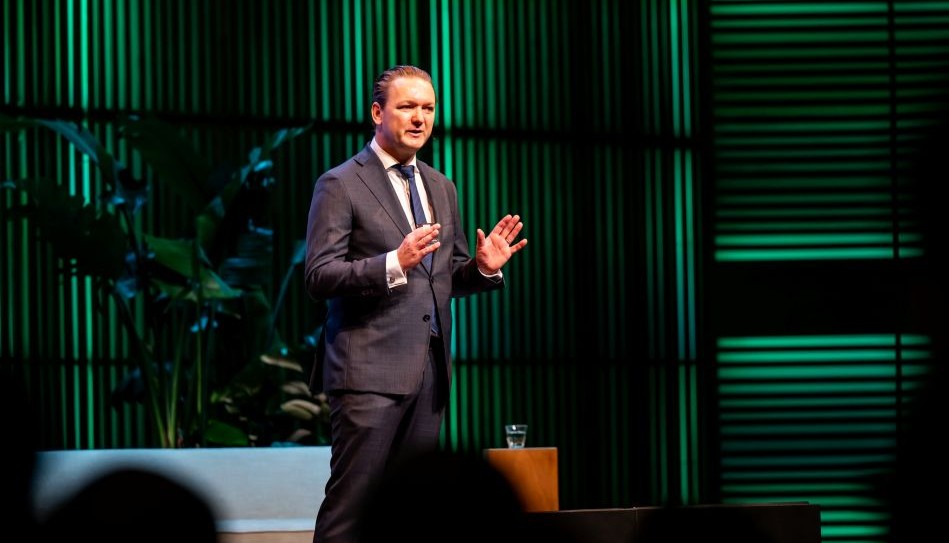 Laurens Tijdhof speaking at FPC 2025 by Zanders